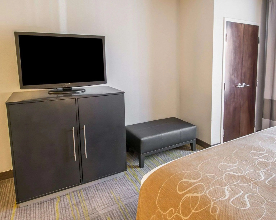 Comfort Suites Miami Airport North — photo 6