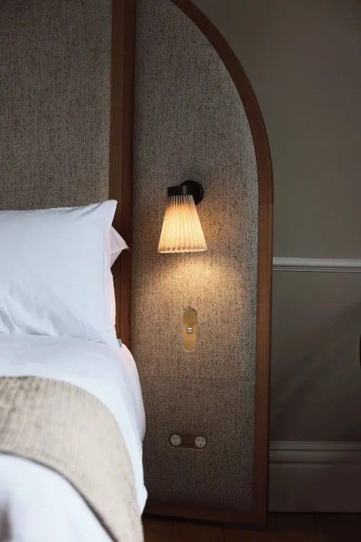 Empire Hotel, photo 2