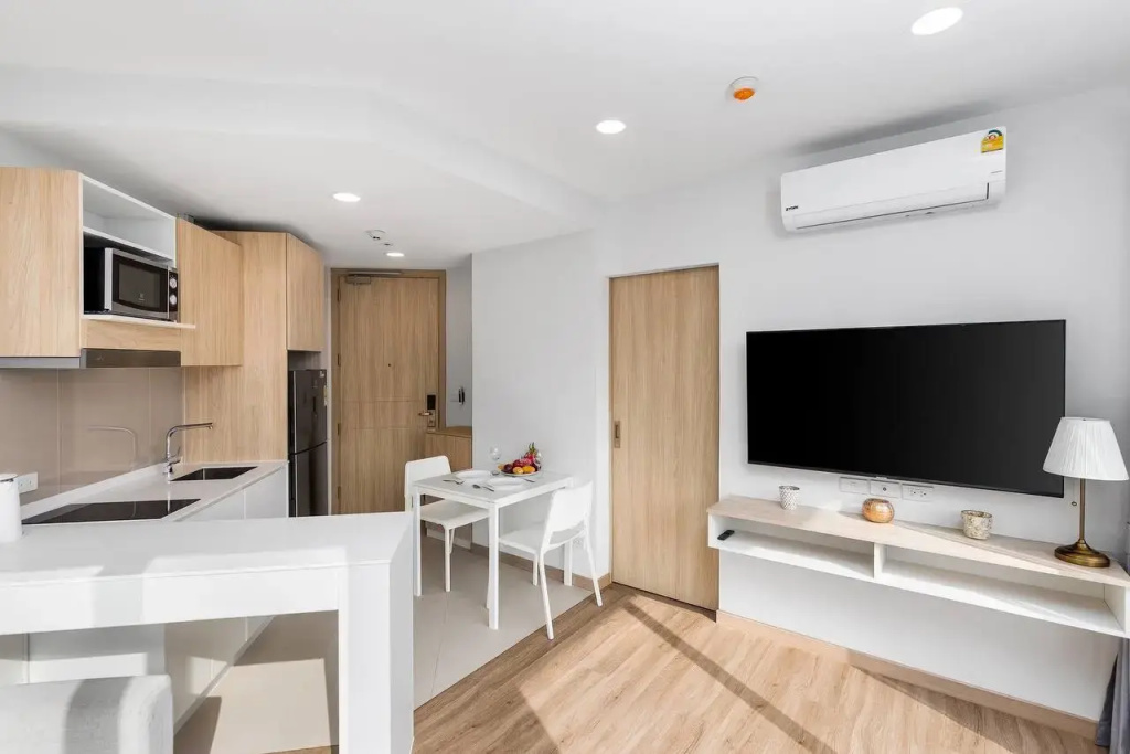 Laguna SkyPark Bang Tao 1 bedroom corner 2520 Apartments — photo 8