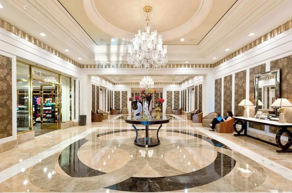 Renovated Trump Hotel Las Vegas Studio Strip Views 2803