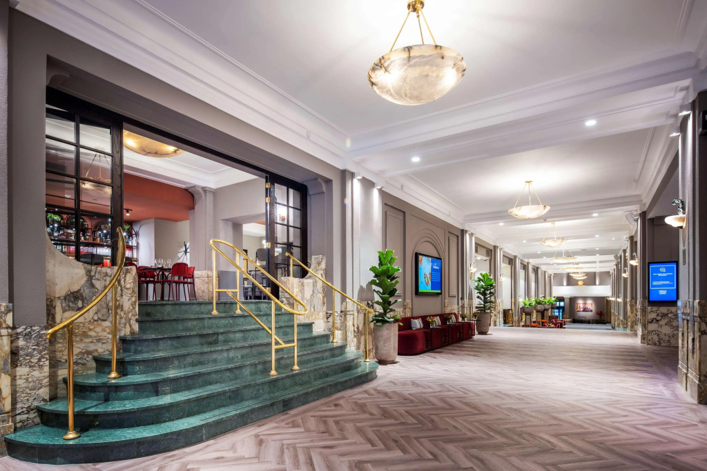 DoubleTree by Hilton Brussels City — photo 3
