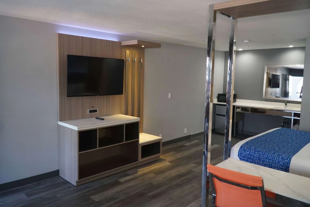 Travelodge by Wyndham Whittier — photo 4