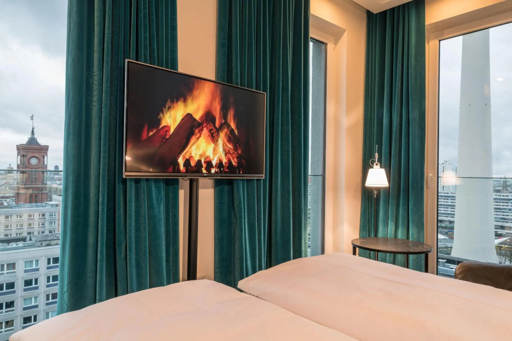 Motel One Berlin-Alexanderplatz — photo 3