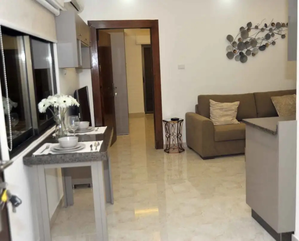 Amazing one Bedroom Apartment in Amman,elwebdah 6, photo 2