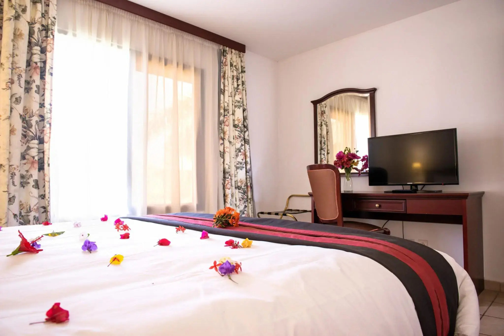 Ocean Bay Hotel & Resort — photo 2