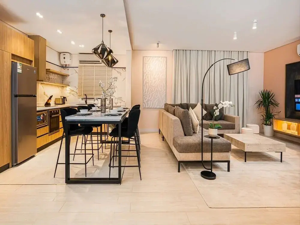 Beautifully Designed Two-bedroom Apartment, photo 2
