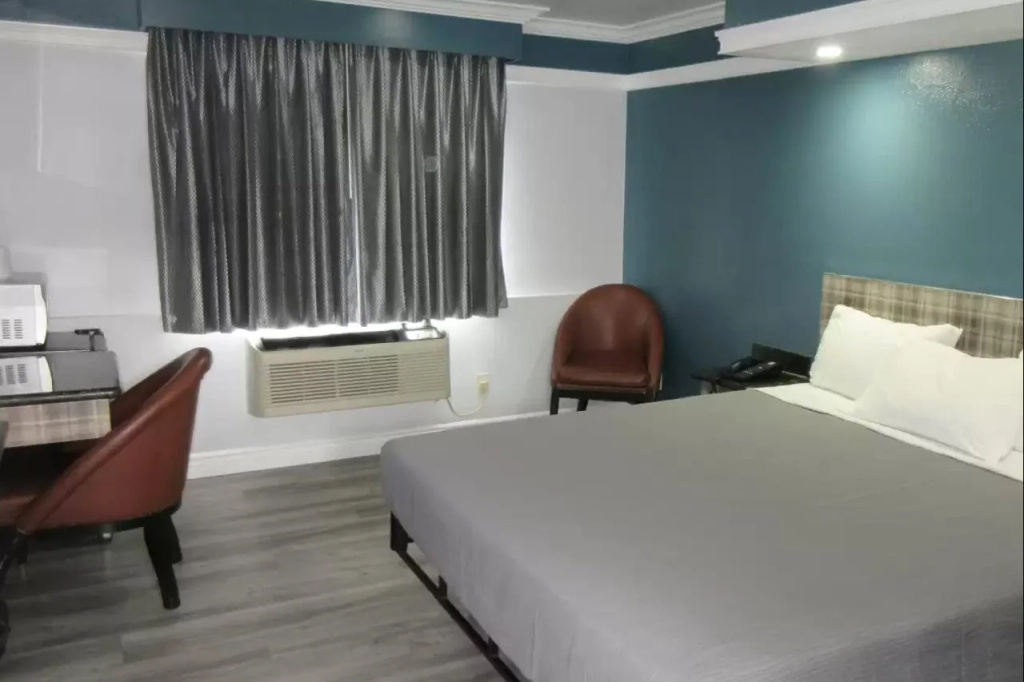 Rodeway Inn Commerce - Los Angeles, photo 2