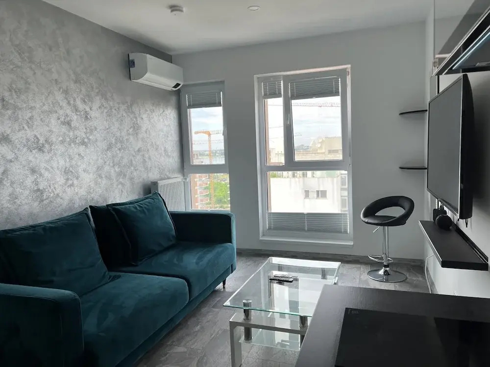 Cozy 2-Room Penthouse Lakeview W14 — photo 6