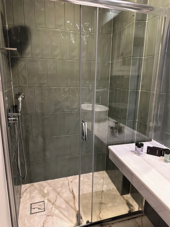 Belle Athenes - Luxury Rooms at Monastiraki Railway Station — photo 7