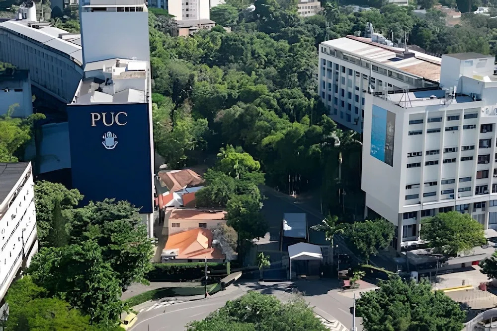 Gávea | 1 quarto, vista Cristo, prédio com infra - por Casapē Rio