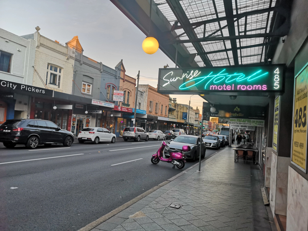 Australian sunrise Lodge Mini-Hotel