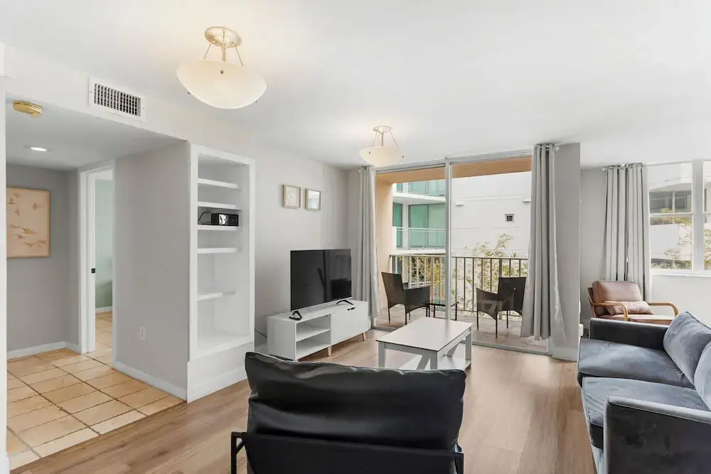 Bay Harbor Sunset Apt 3B, photo 3