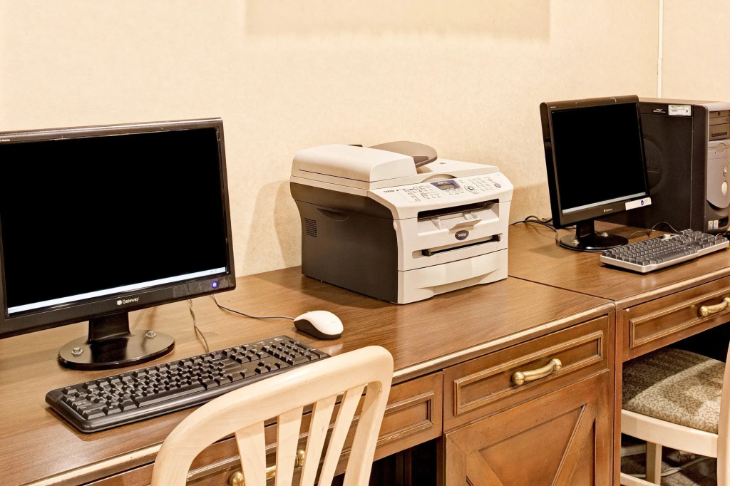 Best Western Plus Commerce Hotel — photo 6