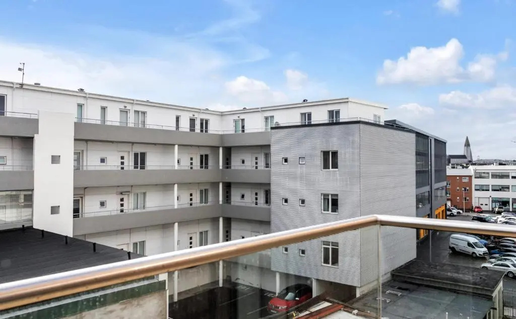 B18 Apartments