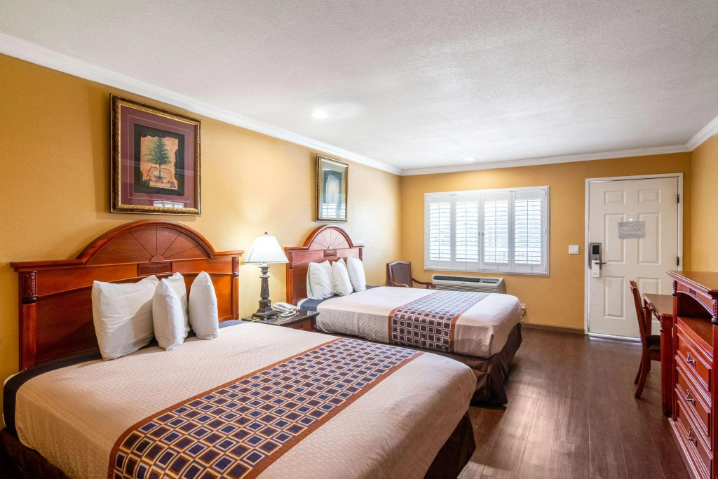 Rodeway Inn Artesia Cerritos — photo 5