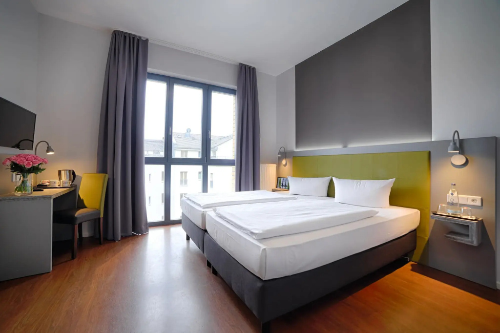 H+ Hotel 4 Youth Berlin Mitte — photo 6