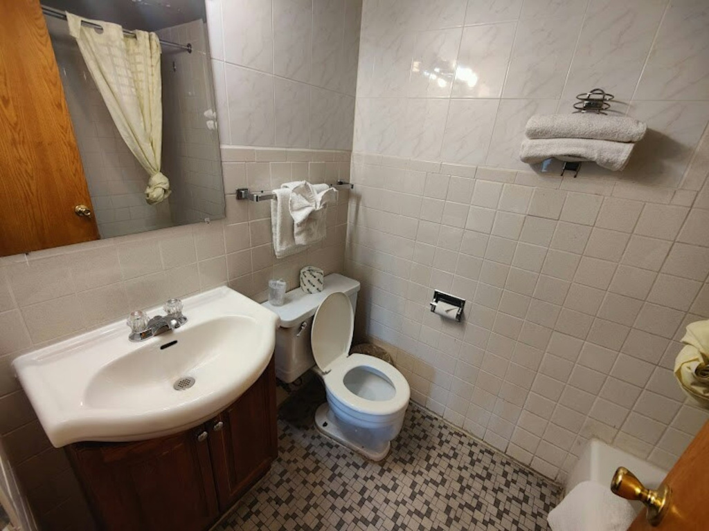 Motel Edgebrook Chicago North Shore by OYO — photo 8