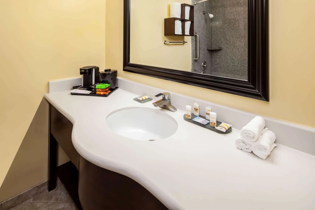 La Quinta Inn & Suites by Wyndham Inglewood, photo 5