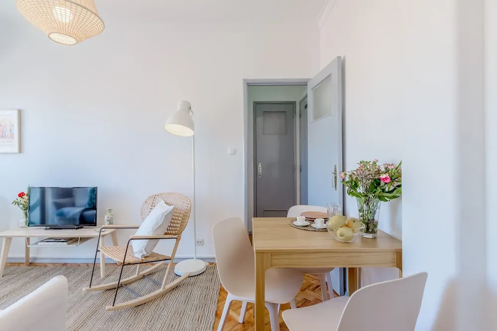 Renovated Sunny Apartment with Balcony, By TimeCooler — photo 6