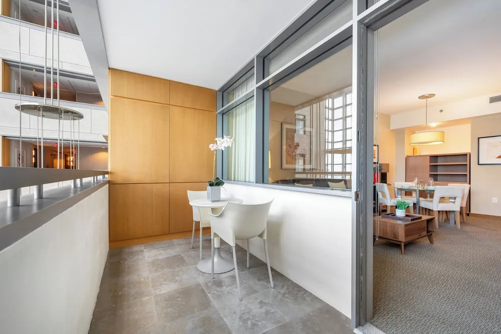 AKA Brickell High Floor Free Parking by Palermo Home — photo 7