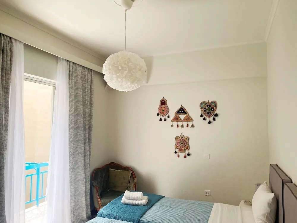 A Stroll to the Acropolis Athenian Homes — photo 2