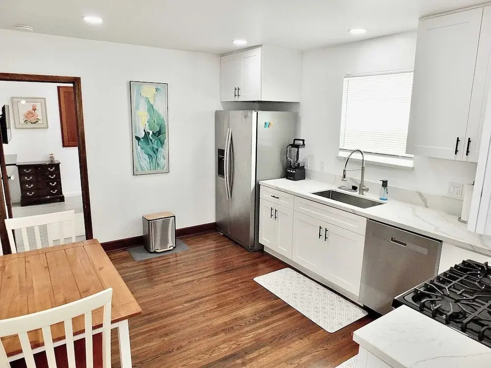 Belmont Shore - 2 Blocks to Beach - World Cup - Sleeps 6, photo 5