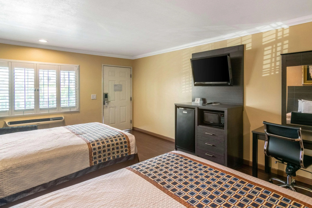 Rodeway Inn Artesia Cerritos — photo 6