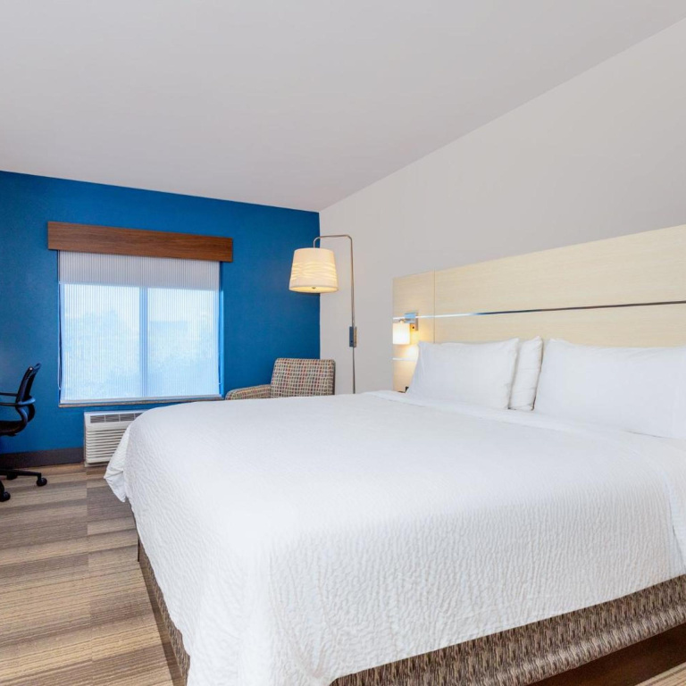 Holiday Inn Express & Suites, International Drive by IHG, photo 3