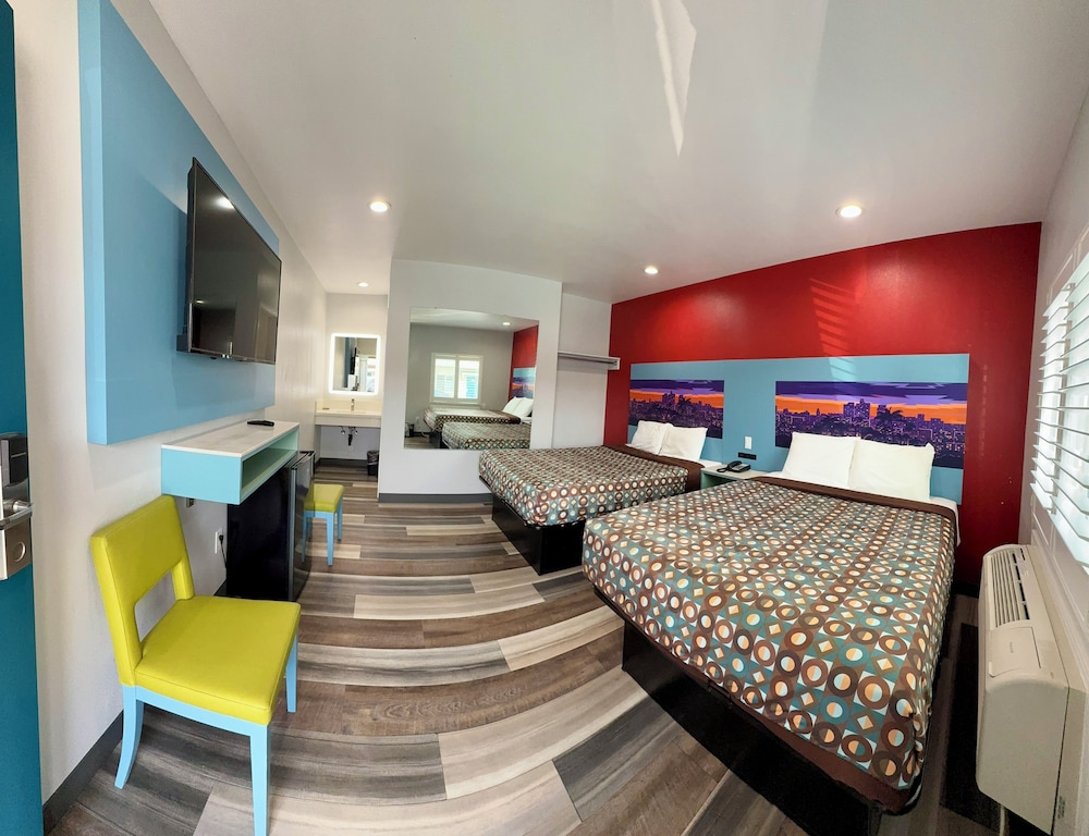 La Casa Motel Burbank Airport - LA — photo 4
