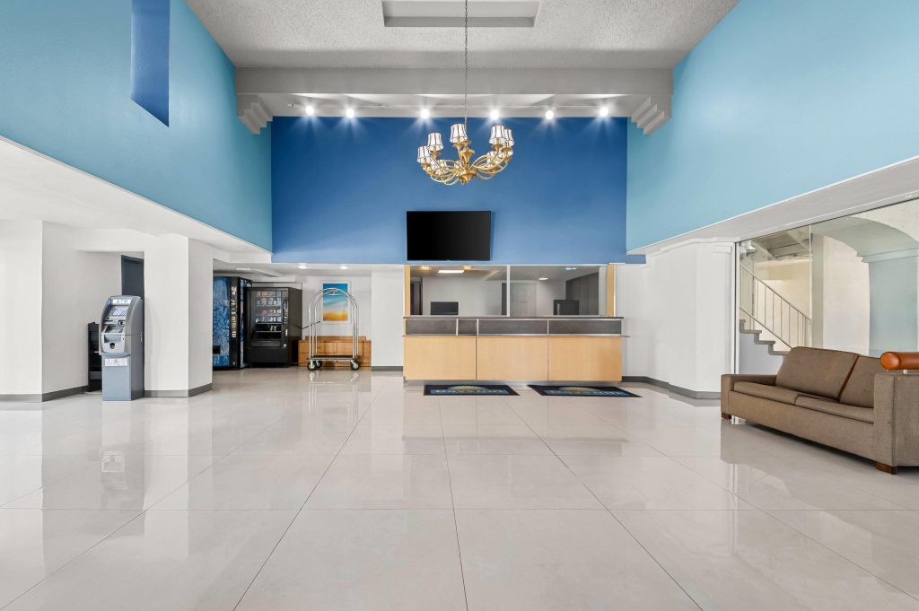 Days Inn by Wyndham Buena Park, photo 2