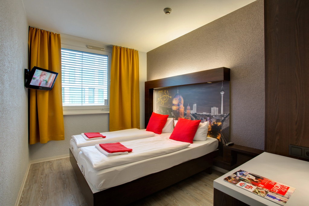 MEININGER Hotel Berlin Hauptbahnhof — photo 6