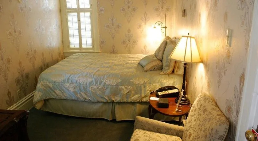 Nob Hill Inn, photo 3