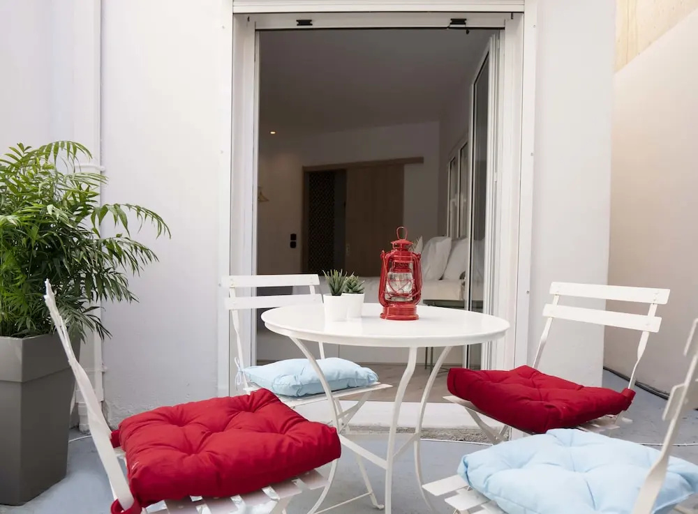 Modern 2bed 2bath Loft in Acropolis area, photo 2