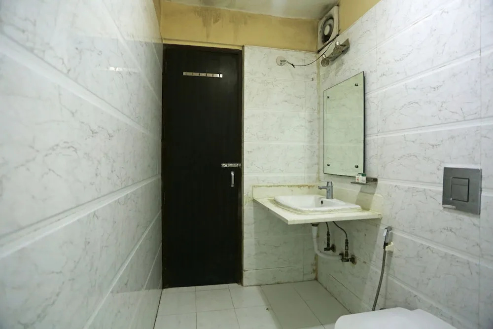 OYO 6188 Hotel Rossette — photo 8