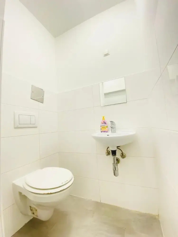 Spacious 8BR Apt with Terrace 16P — photo 8