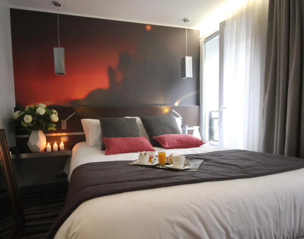 Hotel Lumières Montmartre Paris — photo 3