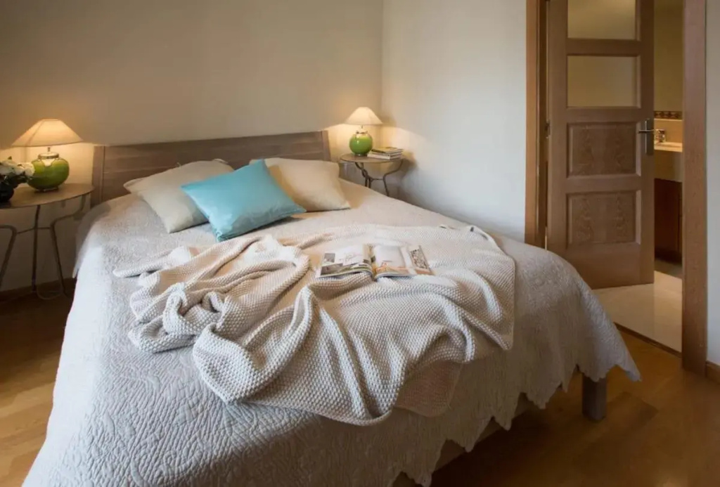 Elegant 3-bedroom Apartment in the Heart of BCN, photo 2