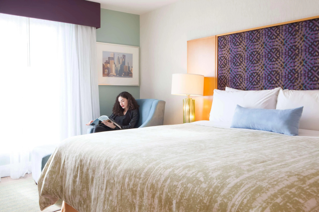 Best Western Premier Toronto Airport Carlingview Hotel, photo 4