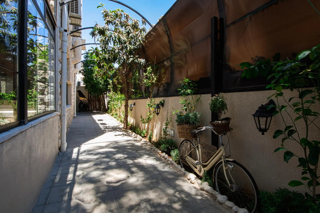 Canary Hotel Amman, photo 4