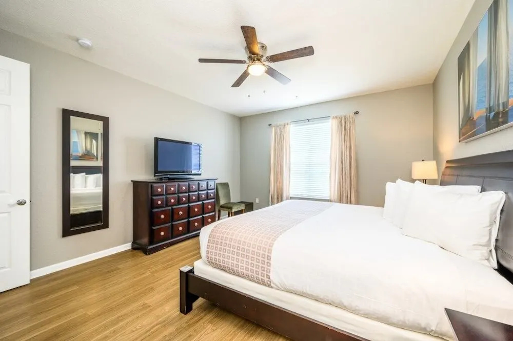 Epic Universe 3 Bedroom Premium Lakeview Condo-1012, photo 4