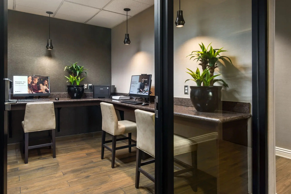 Residence Inn by Marriott Las Vegas Hughes Center, photo 4