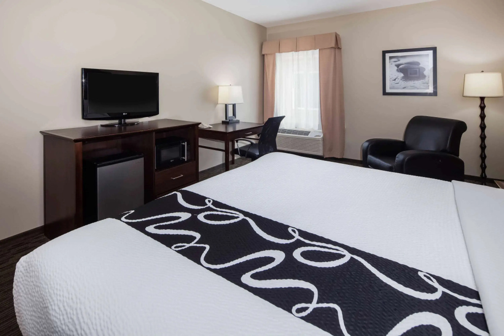 La Quinta Inn & Suites by Wyndham Inglewood, photo 3