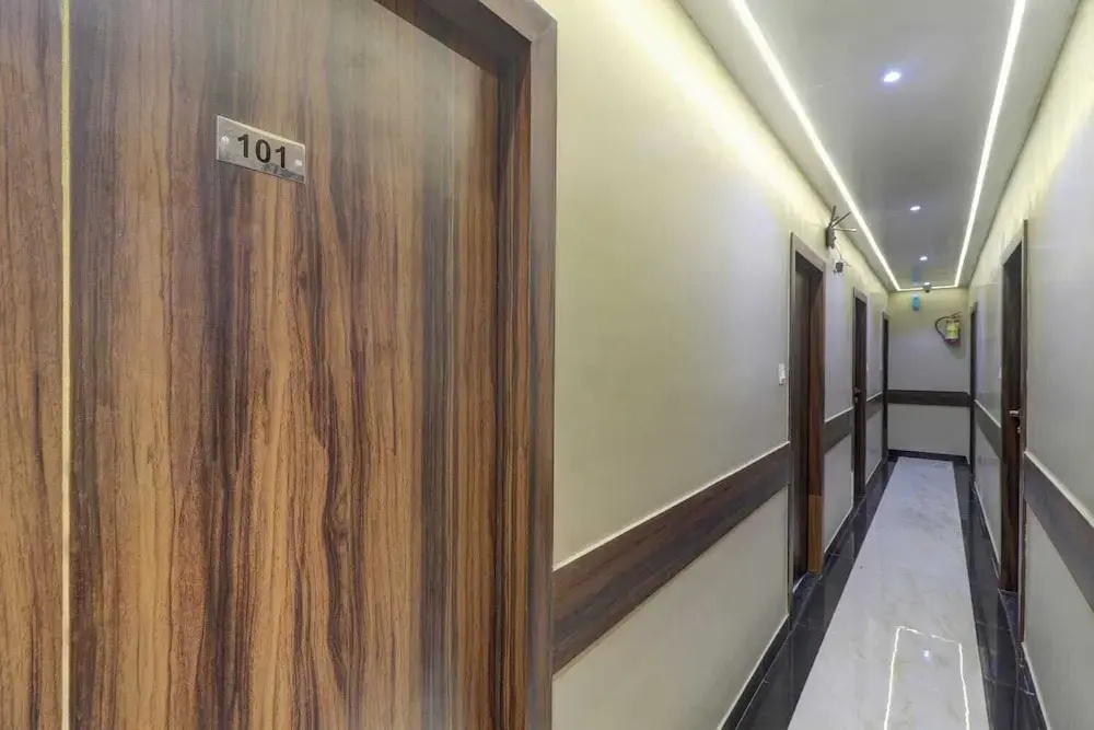 Hotel New Blue Sapphire Residency — photo 7