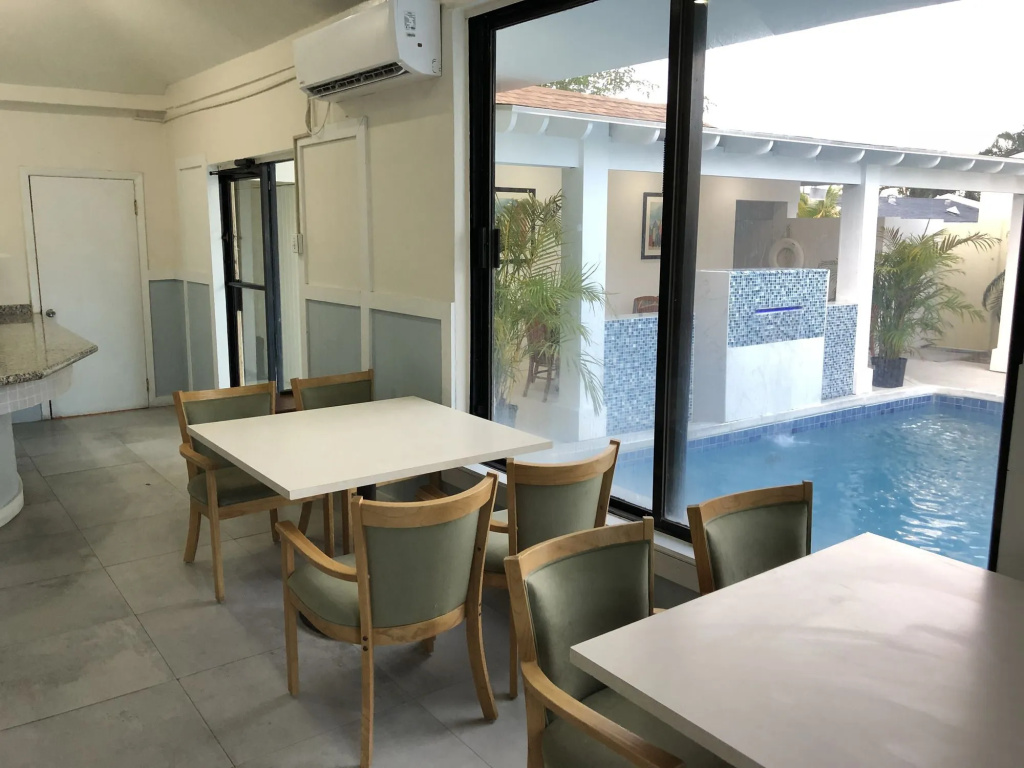 The Colony Club Inn & Suites — photo 7