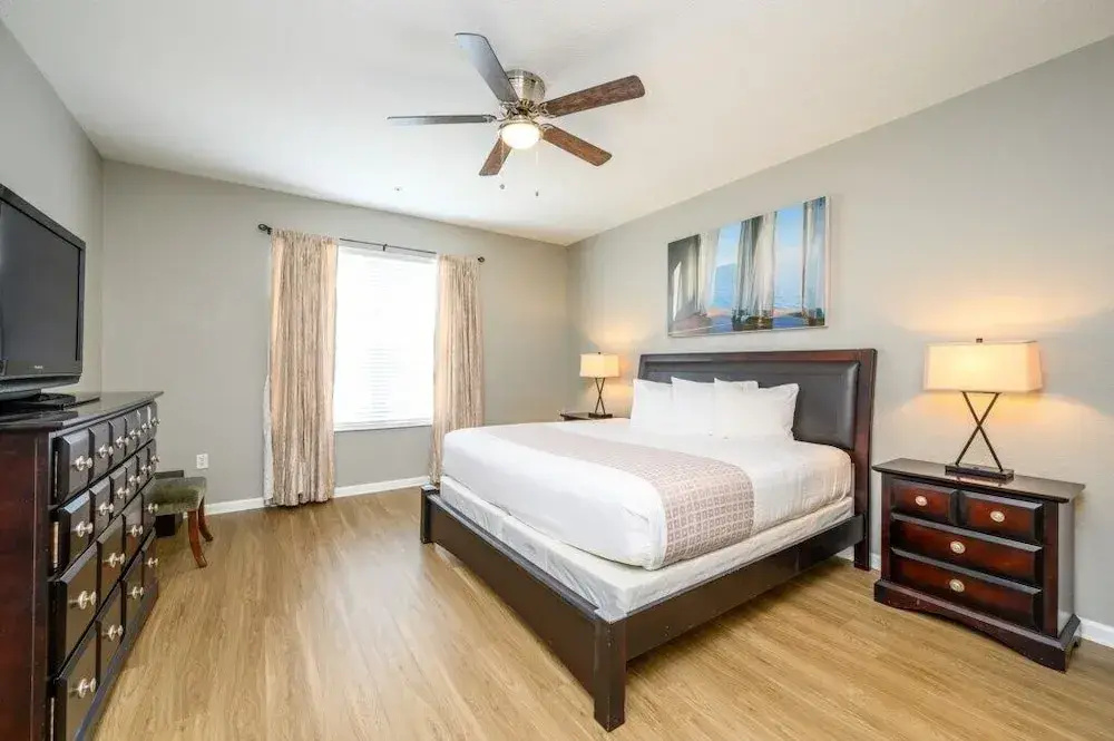 Epic Universe 3 Bedroom Premium Lakeview Condo-1012, photo 3