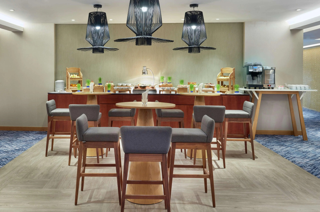 Hilton Garden Inn Muscat Al Khuwair Hotel, photo 3