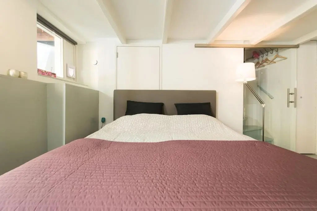 Quiet apartment for 4 at park in center, photo 2