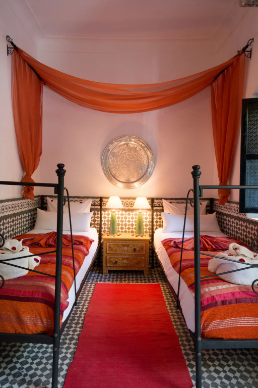 Riad Lhena — photo 6