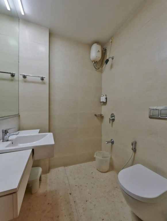 Bentley Hotel Marine Drive — photo 6