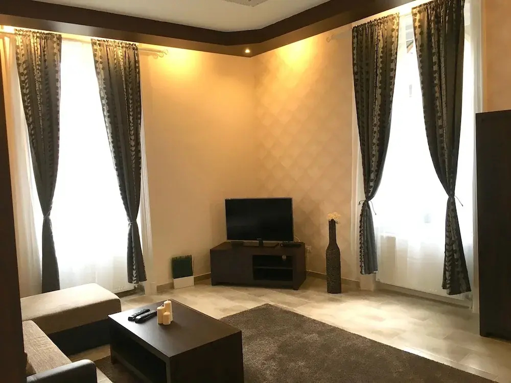 Standard Apartment by Hi5 - Akácfa 54, photo 2